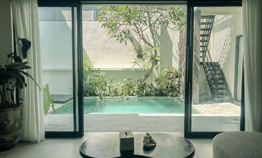 FREEHOLD VILLA SEMINYAK BIDADARI  Lokasi strategis, dekat Sunset Road