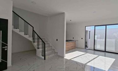 Casa en venta Frac privado Bosques dela trinidad  zona sur pte de la ciudad