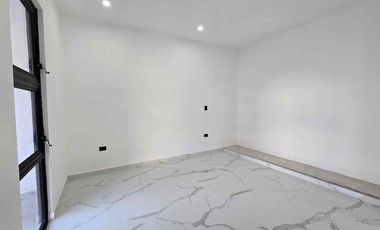 Casa en venta en Residencial Puerta de Hierro zona sur pte de la ciudad