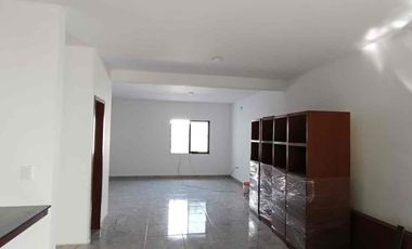 casa en venta con terreno amplio a cuadras de la carretera panamericana