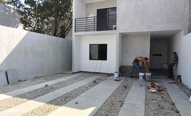 casa en venta con terreno amplio a cuadras de la carretera panamericana