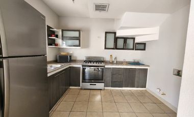 SE RENTA CASA VILAGO RESIDENCIAL