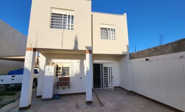 SE RENTA CASA VILAGO RESIDENCIAL