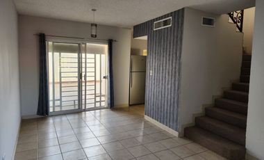 SE RENTA CASA VILAGO RESIDENCIAL