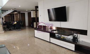 Dijual Apartemen Royale Springhill Kemayoran Penthouse Duplex Luas 335m2 #VR1157