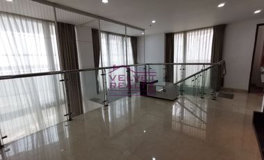 Dijual Apartemen Royale Springhill Kemayoran Penthouse Duplex Luas 335m2 #VR1157