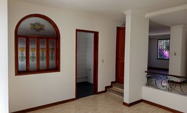 SE ARRIENDA HERMOSA CASA CONJUNTO REFUGIO DE RIO FRIO