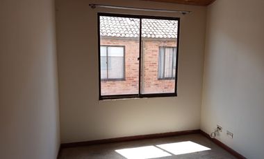 SE ARRIENDA HERMOSA CASA CONJUNTO REFUGIO DE RIO FRIO