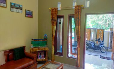 DIJUAL RUMAH dg lingkungan yg tenang, hanya 2 mnt dr Kantor PEMDA Baru Sragen