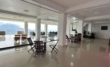 Dijual: Hotel & Restoran 6 Lantai dengan Pemandangan Danau dan Gunung Batur — Penelokan, Kintamani, Bali
