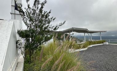 Dijual: Hotel & Restoran 6 Lantai dengan Pemandangan Danau dan Gunung Batur — Penelokan, Kintamani, Bali