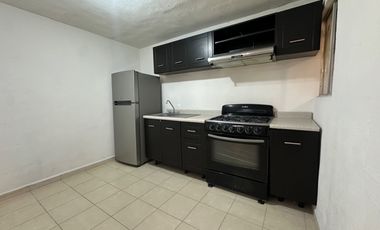 CASA EN RENTA SEMI-AMUEBLADA - COL PASEO DE SAN MIGUEL