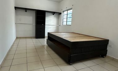 CASA EN RENTA SEMI-AMUEBLADA - COL PASEO DE SAN MIGUEL