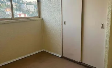 Arriendo comodo y amplio departamento en San Roque Valparaiso,  2 dormitorios 1 baño, $ 340.000 mas gastos comunes $ 70.000