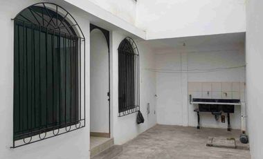 SE VENDE CASA COMERCIAL