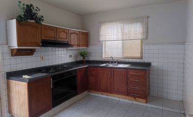 AMPLIO DEPARTAMENTO EN RENTA EN MITRAS SUR