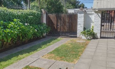 Casa en Villa Edén a metros de Colegio Concepción, U. Santo Tomás