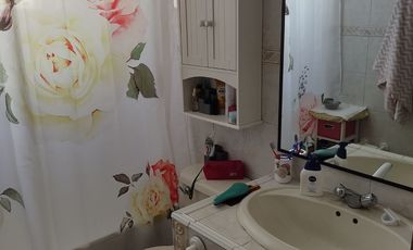 Casa en Villa Edén a metros de Colegio Concepción, U. Santo Tomás