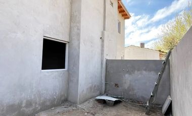 VENTA DE DUPLEX Y CHALET A ESTRENAR - CONJUNTO DE 6 UNIDADES A 5 CUADRAS DEL MAR