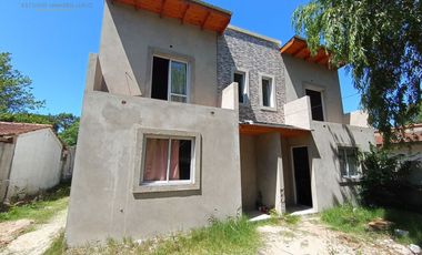 VENTA DE DUPLEX Y CHALET A ESTRENAR - CONJUNTO DE 6 UNIDADES A 5 CUADRAS DEL MAR