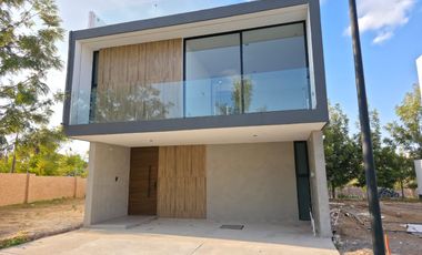 Casa en Venta en Puebla, Lomas de Angelópolis – Cluster Mar Egeo, Lomas de Angelópolis III