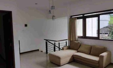 disewakan rumah siap huni cipaku indah setiabudi bandung