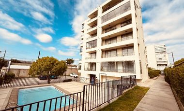 HERMOSO DEPARTAMENTO. EDIFICIO ALTO ORIENTE. CENTRO DE QUILPUÉ.