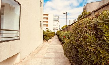 HERMOSO DEPARTAMENTO. EDIFICIO ALTO ORIENTE. CENTRO DE QUILPUÉ.