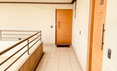 HERMOSO DEPARTAMENTO. EDIFICIO ALTO ORIENTE. CENTRO DE QUILPUÉ.