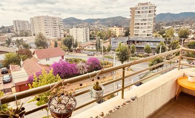 HERMOSO DEPARTAMENTO. EDIFICIO ALTO ORIENTE. CENTRO DE QUILPUÉ.