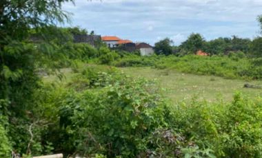 Tanah di jalan utama goa gong ungasan