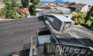 Villa Minimalis Luas Sebelah Istana Cipanas