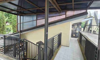 Villa Minimalis Luas Sebelah Istana Cipanas