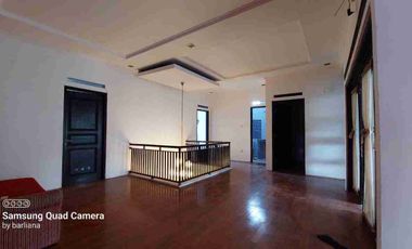 Disewakan Rumah Tinggal Luas di Golf Barat Arcamanik