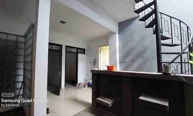 Disewakan Rumah Tinggal Luas di Golf Barat Arcamanik