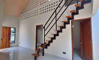 Rumah ada mezzanine baru gress gn salak kerobokan dkt bali kidy school