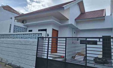 Rumah ada mezzanine baru gress gn salak kerobokan dkt bali kidy school