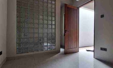 Rumah ada mezzanine baru gress gn salak kerobokan dkt bali kidy school