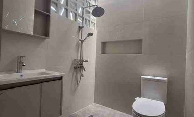 Rumah ada mezzanine baru gress gn salak kerobokan dkt bali kidy school