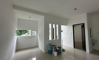 Dijual rumah arsitek 2 lantai Summer Meadow Citragrand City Palembang