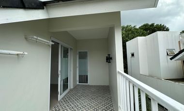 Dijual rumah arsitek 2 lantai Summer Meadow Citragrand City Palembang