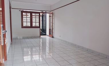 Rumah Nyaman 2 Lantai Siap Huni di Cimahi Utara