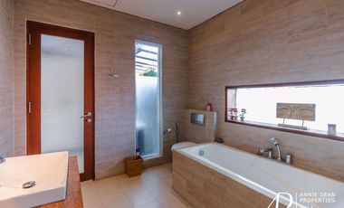 FREEHOLD VILLA CLOSE TO AN AUSTRALIAN INTERNATIONAL SCHOOL