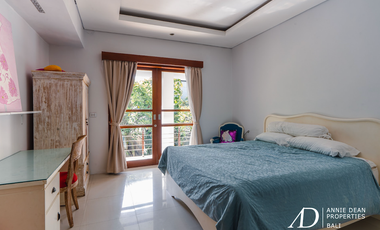 FREEHOLD VILLA CLOSE TO AN AUSTRALIAN INTERNATIONAL SCHOOL