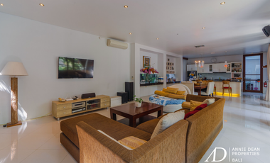 FREEHOLD VILLA CLOSE TO AN AUSTRALIAN INTERNATIONAL SCHOOL