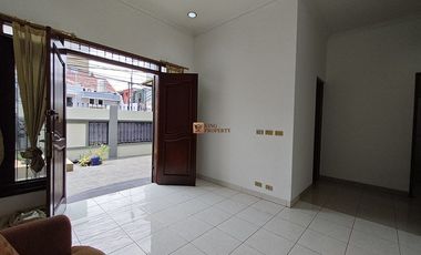 Disewakan Rumah Taman Permata Indah TPI 2 Lantai 8 x 19 m2 Furnished Lengkap & Terawat Siap Huni, Akses Dekat Pasar Teluk Gong Jakarta Utara