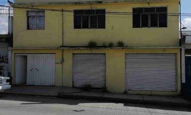 Casa con locales, Excelente propiedad!