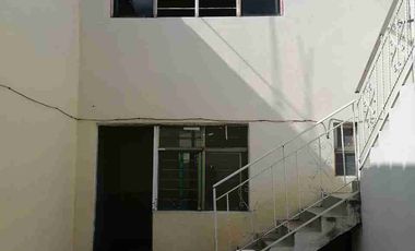 Casa con locales, Excelente propiedad!