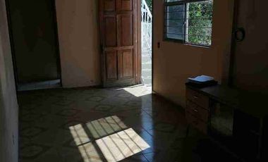 Casa con locales, Excelente propiedad!