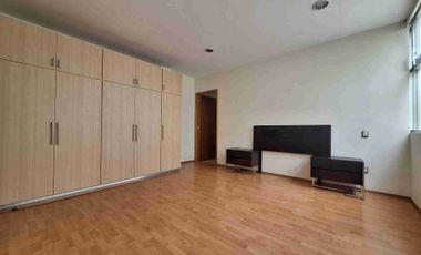 Se vende casa cerca de la Fuente de las 8 regiones, con vista panorámica